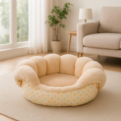 coussin chat jaune fleuri