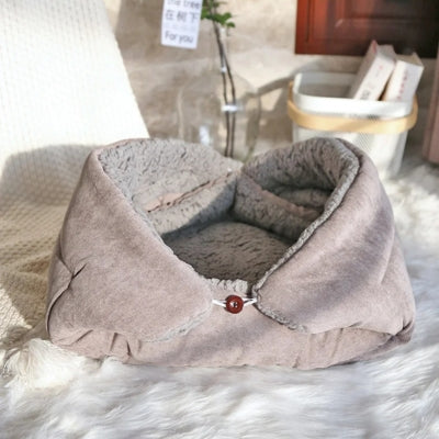 panier pour chat gris clair