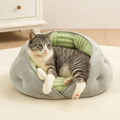 chat detendu dans niche à chat thermoconfort