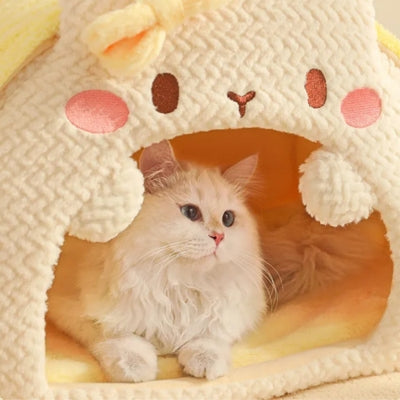 chat detendu dans nid chaton lapinou