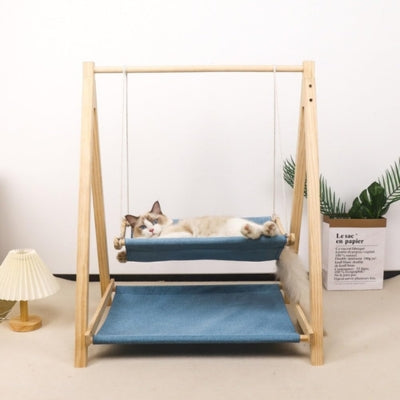 chat detendu sur étage haut hamac chat suspendu