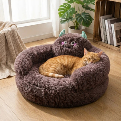 chat dort dans  grand panier chat 