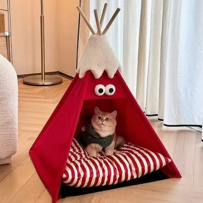 chat lové dans tipi pour chat rouge