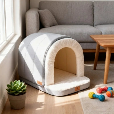 chat niche grise dans coin salon