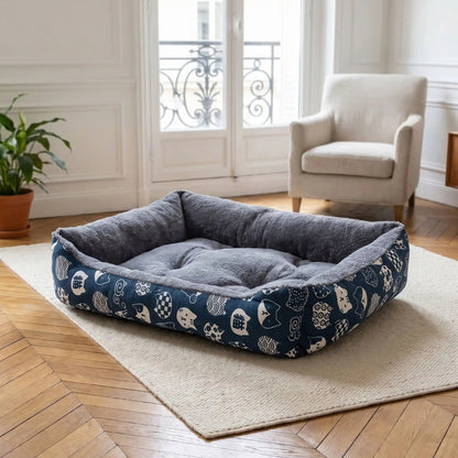 chat panier belu motif têtes de chat vide sur tapis salon