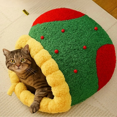 chat panier chat installé confortablement dedans