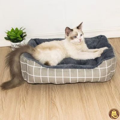chat panier dreamynest gris motif carrés ragdoll detendu dedans