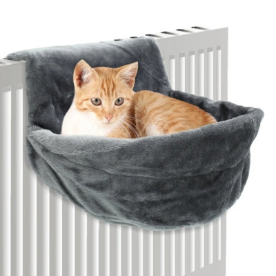 coussin radiateur chat chat en detente paisible dedans