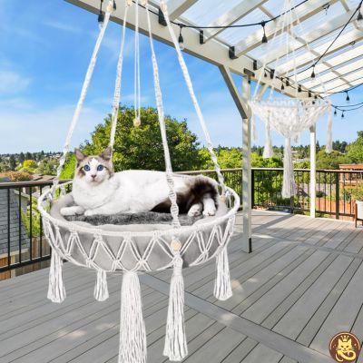 hamac pour chat cocon boho suspendu terrasse chat detendu dedans