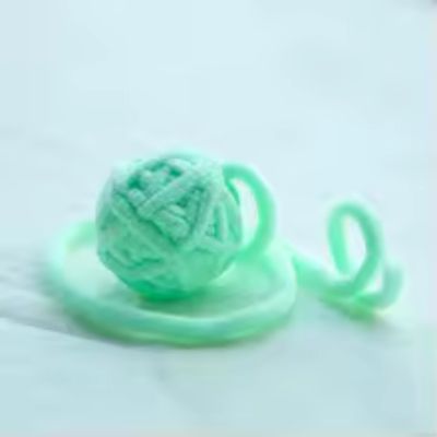 jouet chat balle verte