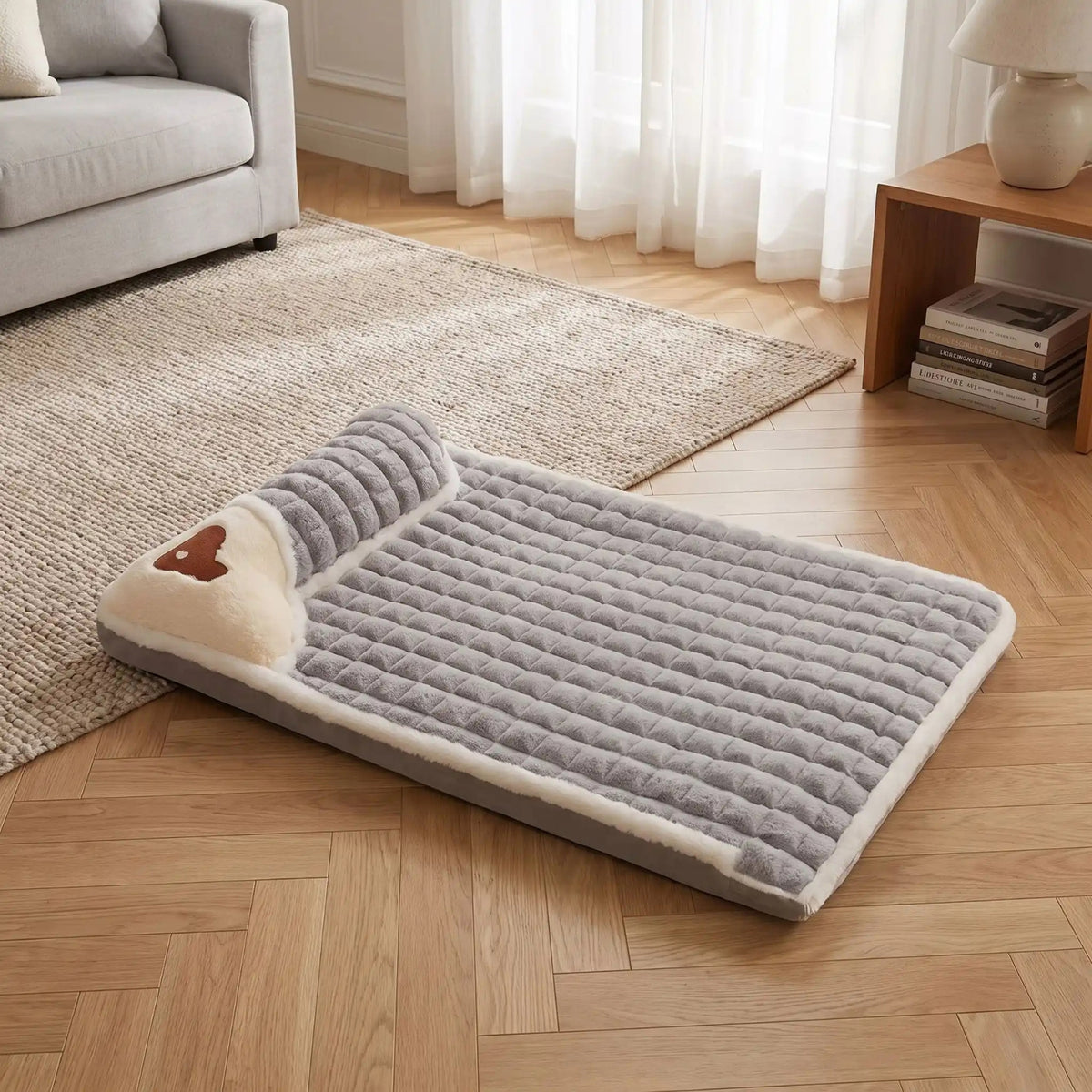  lit pour chaton gris dans salon cosy neutre
