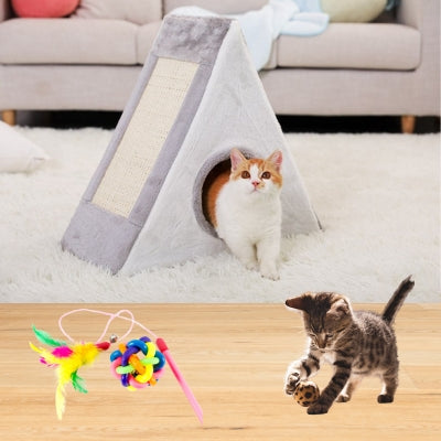 maison à chat pyramide à griffes chat sortant chat jouant