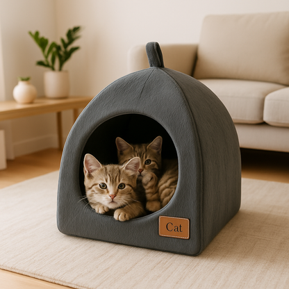 niche à chat chatons dans cocon triangulaire