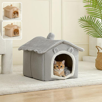 niche à chat grise chaton relaxant paisiblement dedans 