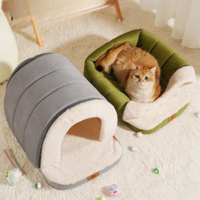 niche chat interieur vert olive chaton dessus niche grise à côté