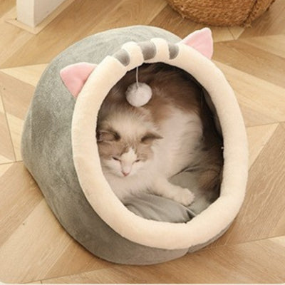 niche pour chaton chat en detente confortable dedans