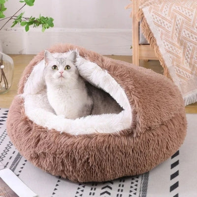 niche pour chaton marron chaton relaxant dedans