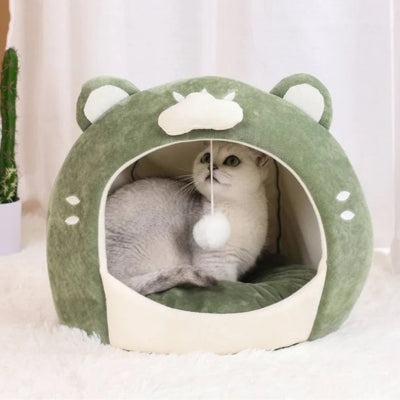 niche pour chaton relaxant à l'intérieur