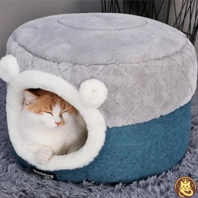 panier pour chat cocon caméléon fermé chat endormi profondément dedans