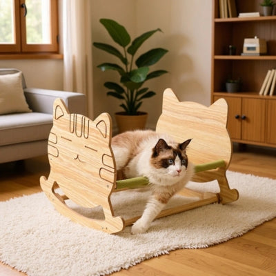 ragdoll relaxant sur hamac à chat installé dans salon