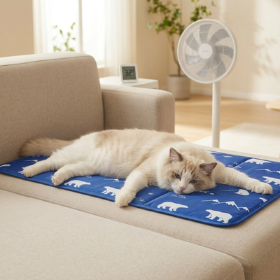 tapis pour chat rafraîchissant canapé chat detendu canicule 32 degres