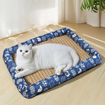tapis rafraichissant chat bleu blanc chat repos
