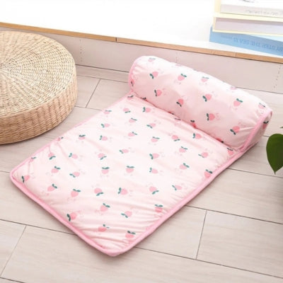 tapis rafraichissant chat rose motifs pêches