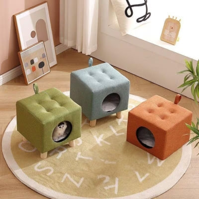 trois coloris maisonnette pour chat dans salon