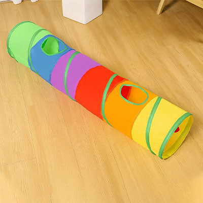 tunnel pour chat sur parquet