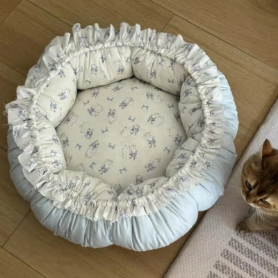 un des couffins pour chats bleu